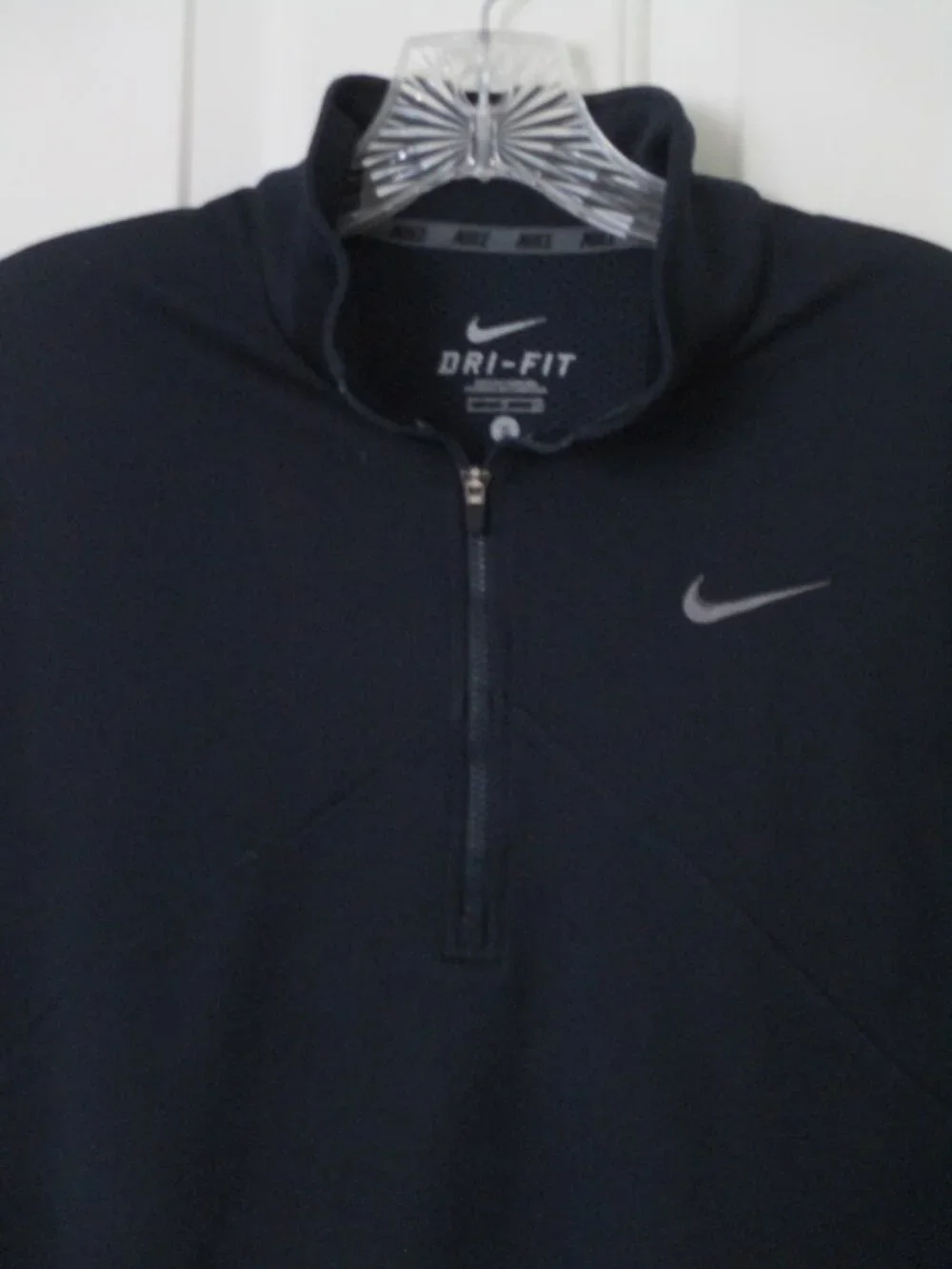 Nike Dri-Fit Womens L/S Navy 1/4 Zip Ventilated Top. Zippered Security Pocket- S